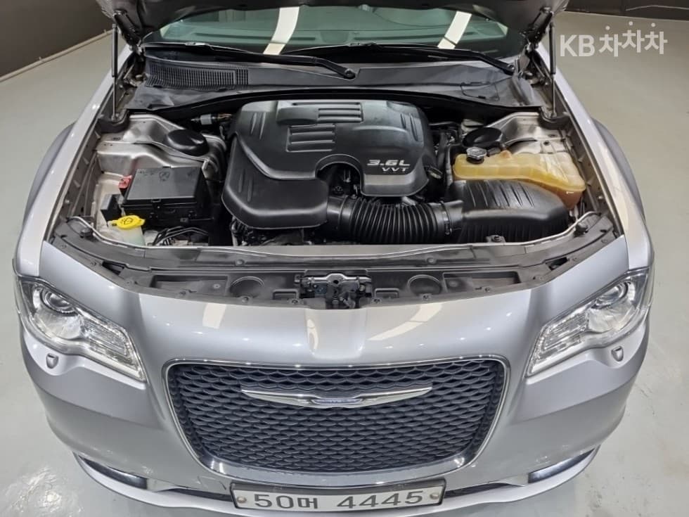 크라이슬러 The New (facelift) 300C3.6 - 8