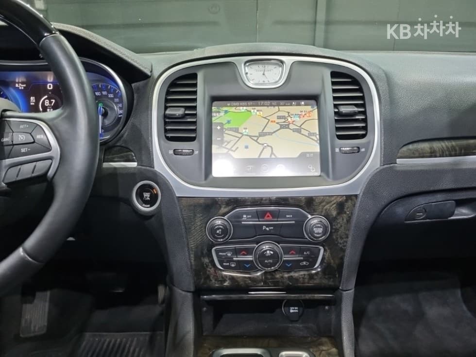 크라이슬러 The New (facelift) 300C3.6 - 10