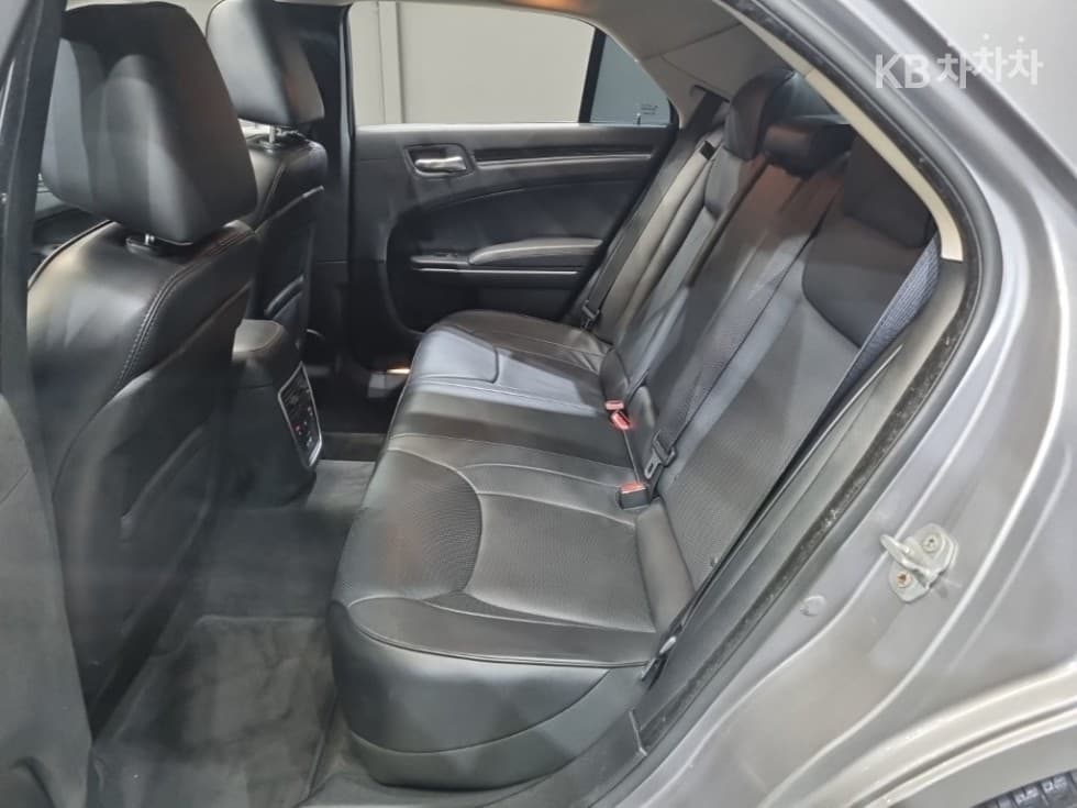 크라이슬러 The New (facelift) 300C3.6 - 18