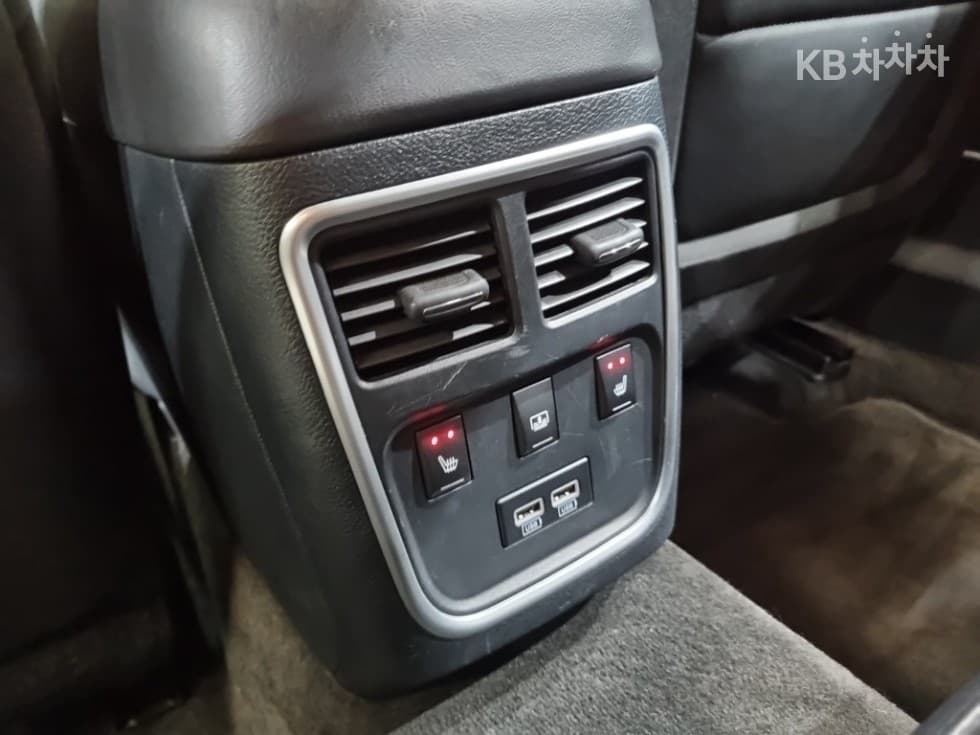 크라이슬러 The New (facelift) 300C3.6 - 26