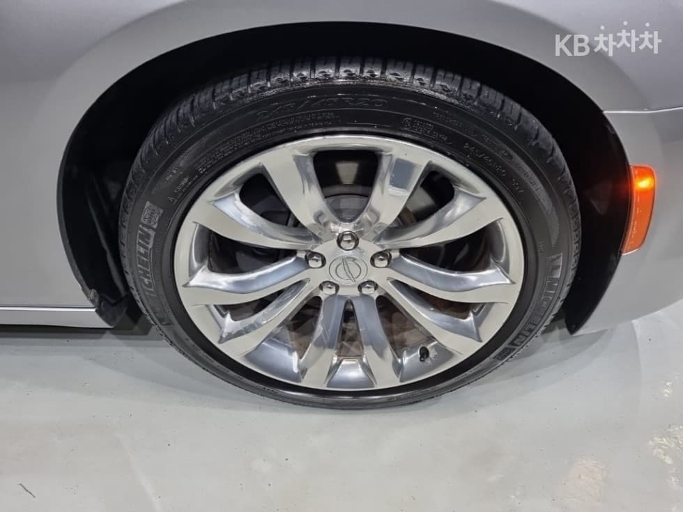크라이슬러 The New (facelift) 300C3.6 - 27