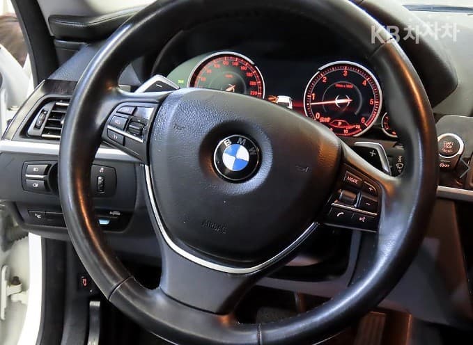 BMW Нов6 Series640d xDrive 그란Купе Стандартен - 8