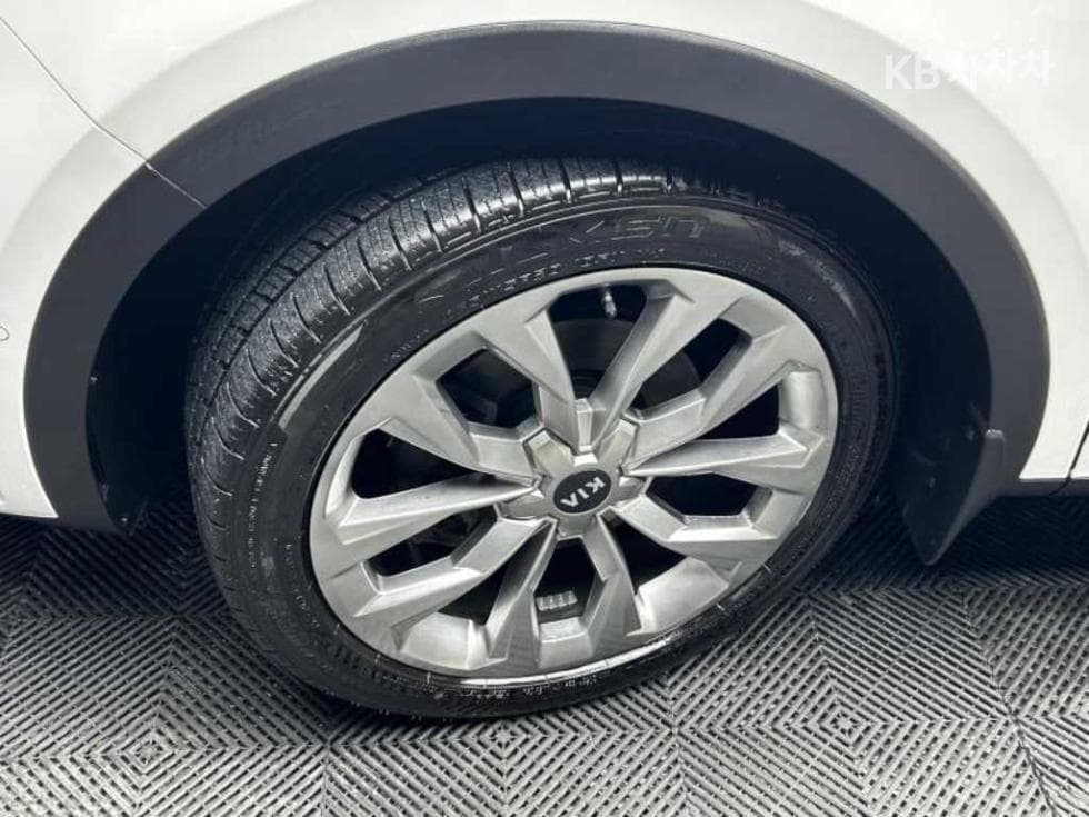 Киа Sorento 4-то поколение2.2 Дизел 2WD Signature - 18