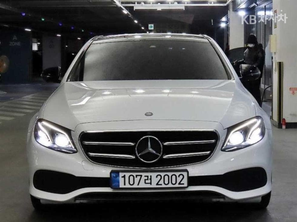 Mercedes-Benz E-Клас (W213)E300 Avantgarde - 2