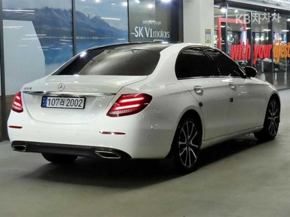 Mercedes-Benz E-Клас (W213)E300 Avantgarde - 4
