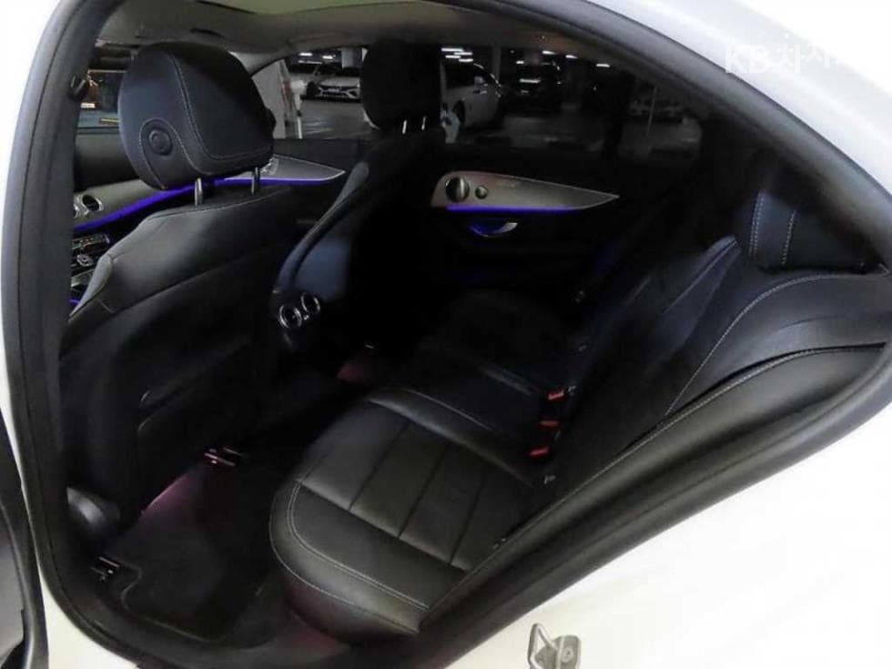 Mercedes-Benz E-Клас (W213)E300 Avantgarde - 7