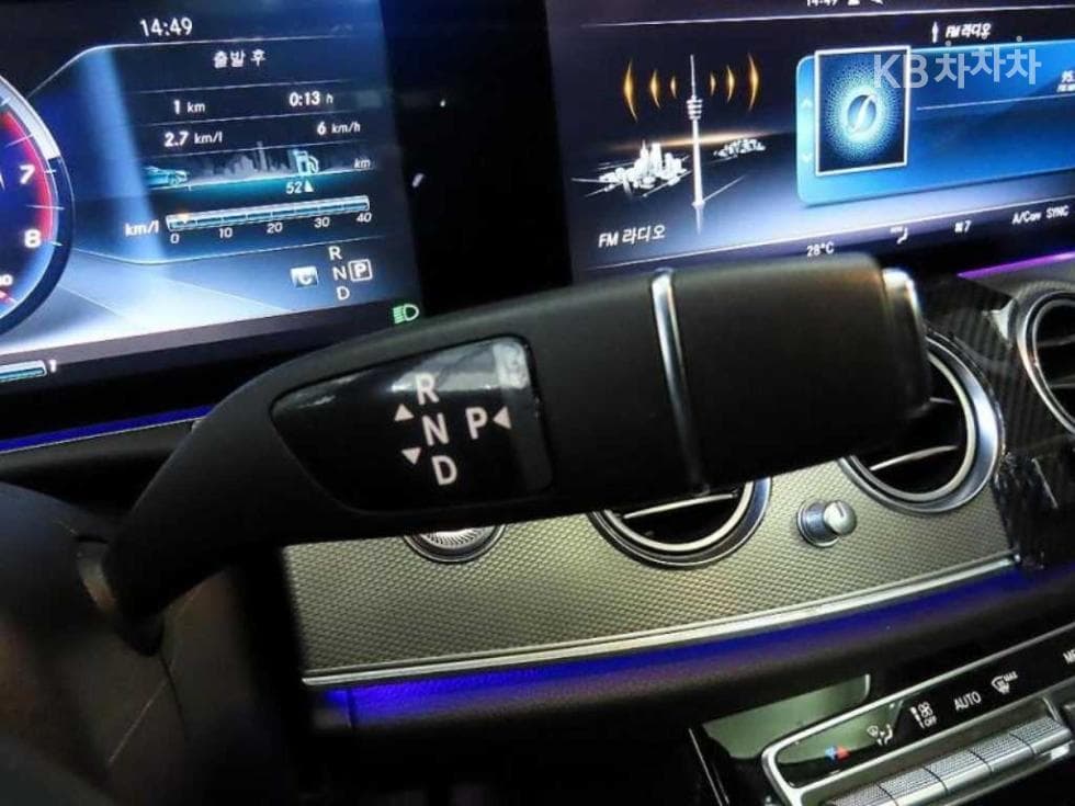 Mercedes-Benz E-Клас (W213)E300 Avantgarde - 12
