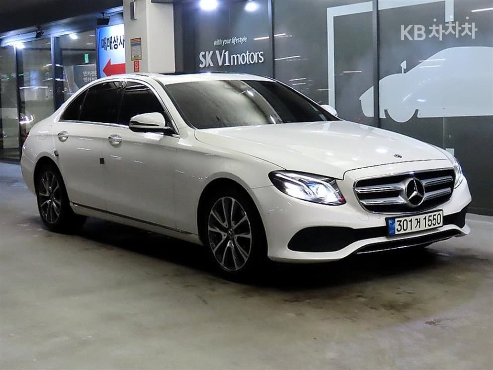 Mercedes-Benz E-Клас (W213) E300 4Matic Avantgarde - Image 1