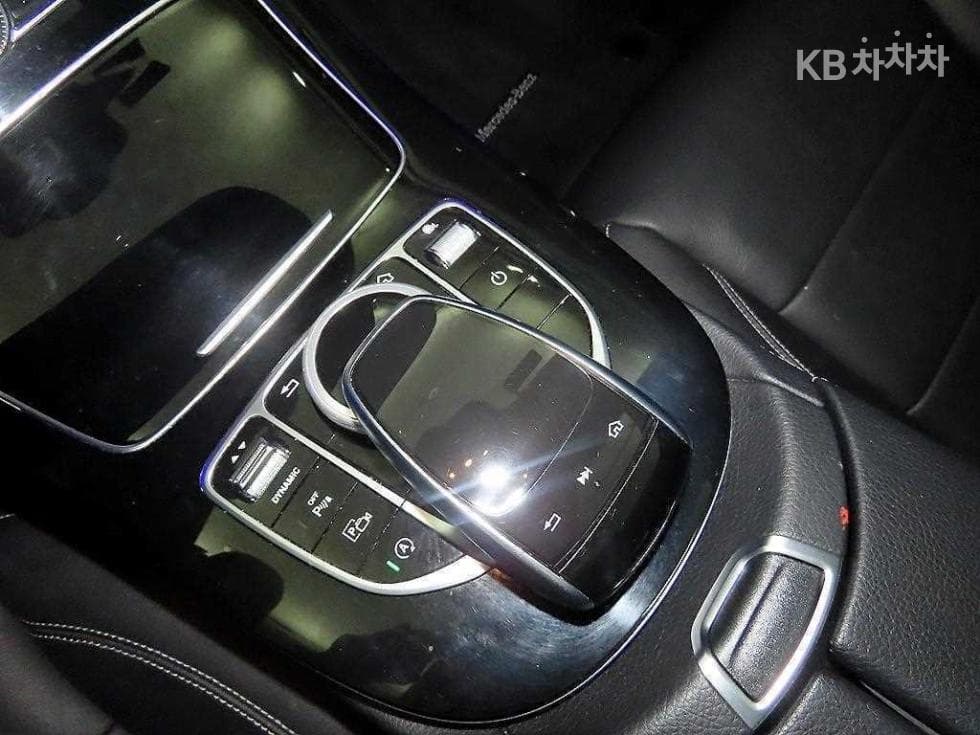 Mercedes-Benz E-Клас (W213)E220d Avantgarde - 13