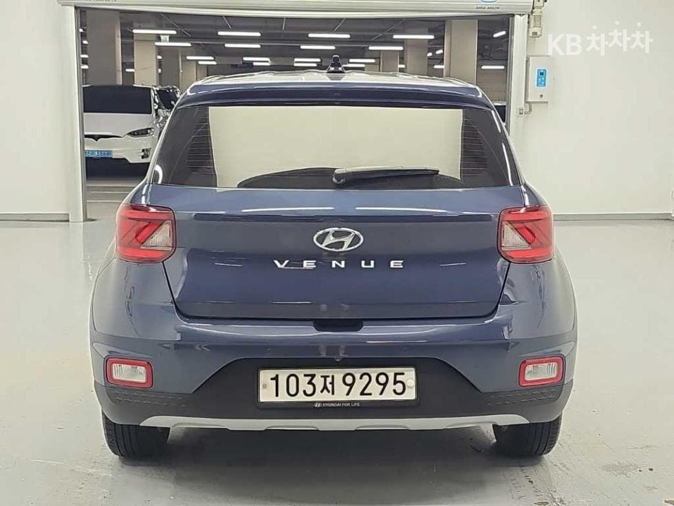 Хюндай ВениуБензин 1.6 Modern - 3