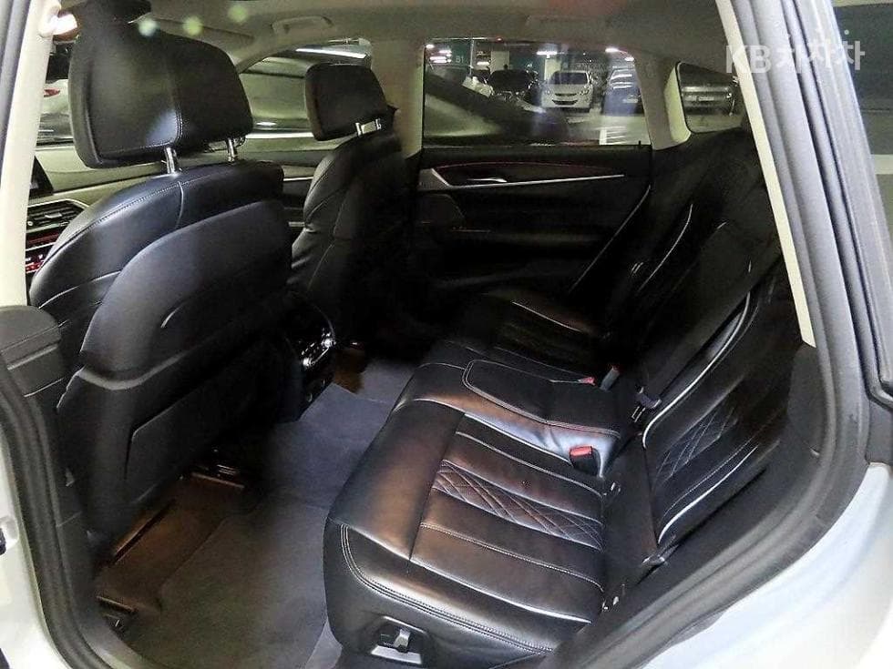 BMW Gran Turismo6 Series 640i xDrive Luxury Line - 7