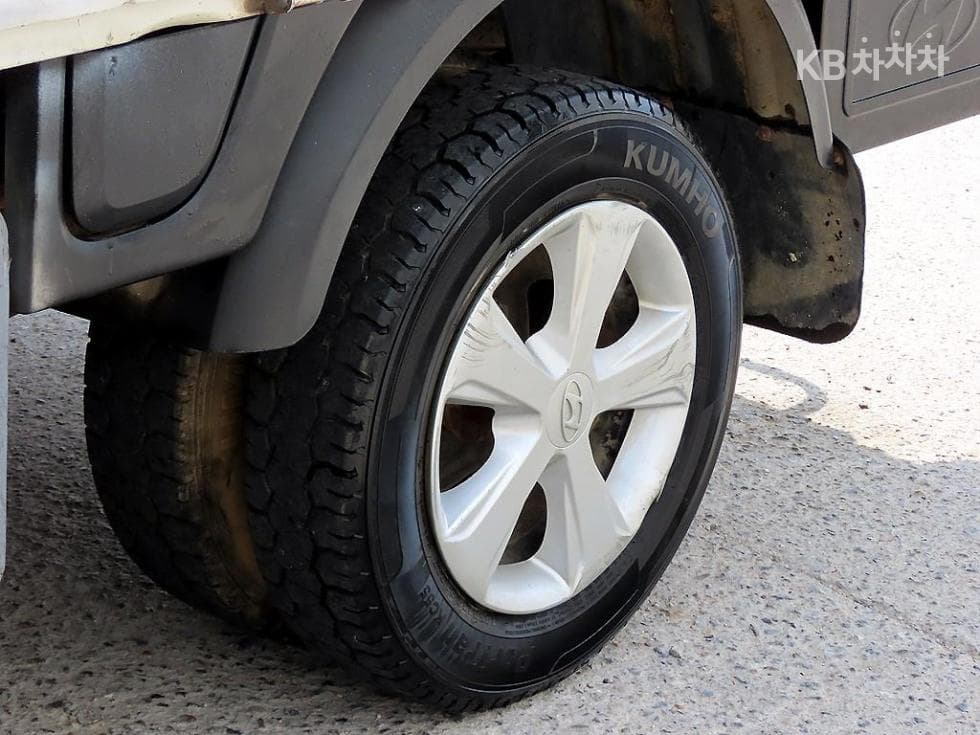 Хюндай Porter 2Удължено междуосие Super Cab CRDi DLX Стандартен - 16