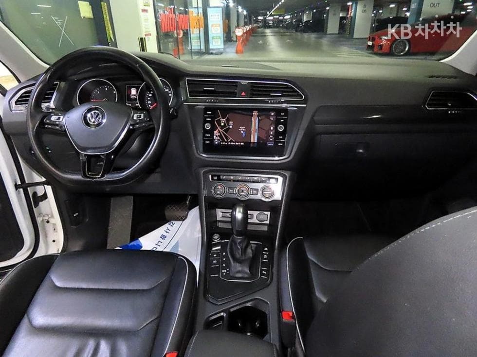 Volkswagen The New (фейслифт) Tiguan2.0 Турбо Дизел Инжекция Стандартен - 10