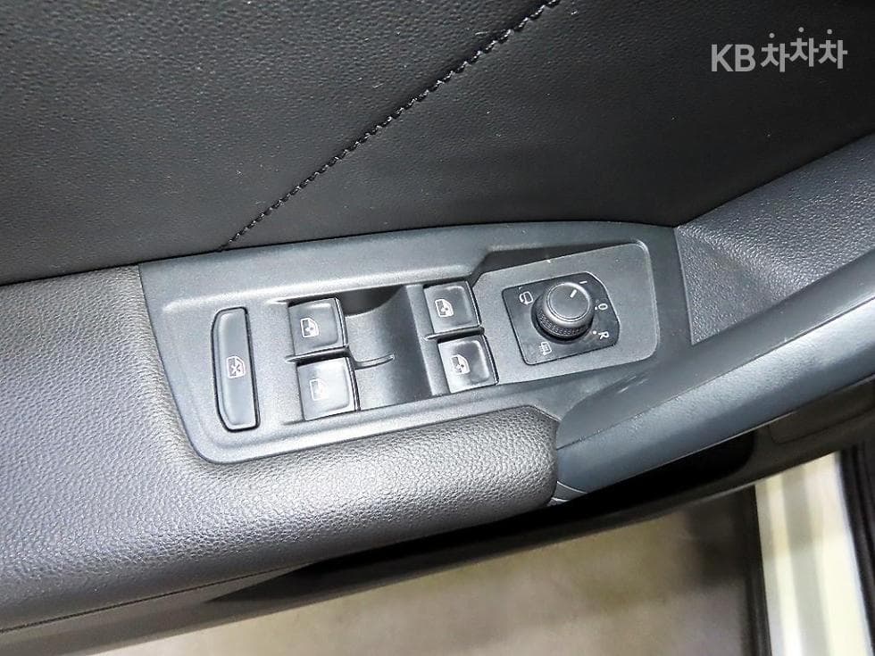 Volkswagen The New (фейслифт) Tiguan2.0 Турбо Дизел Инжекция Стандартен - 13