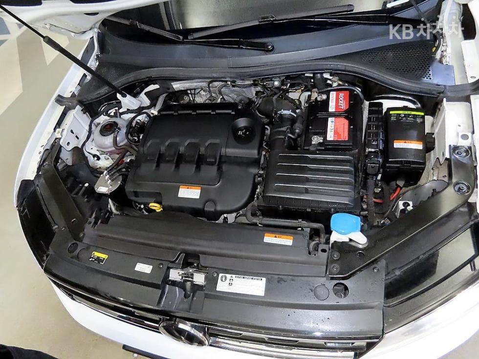 Volkswagen The New (фейслифт) Tiguan2.0 Турбо Дизел Инжекция Стандартен - 18