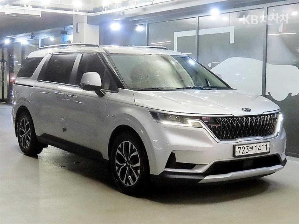 Киа Канивал 4-то поколение D2.2 11-местен Престиж - Image 1