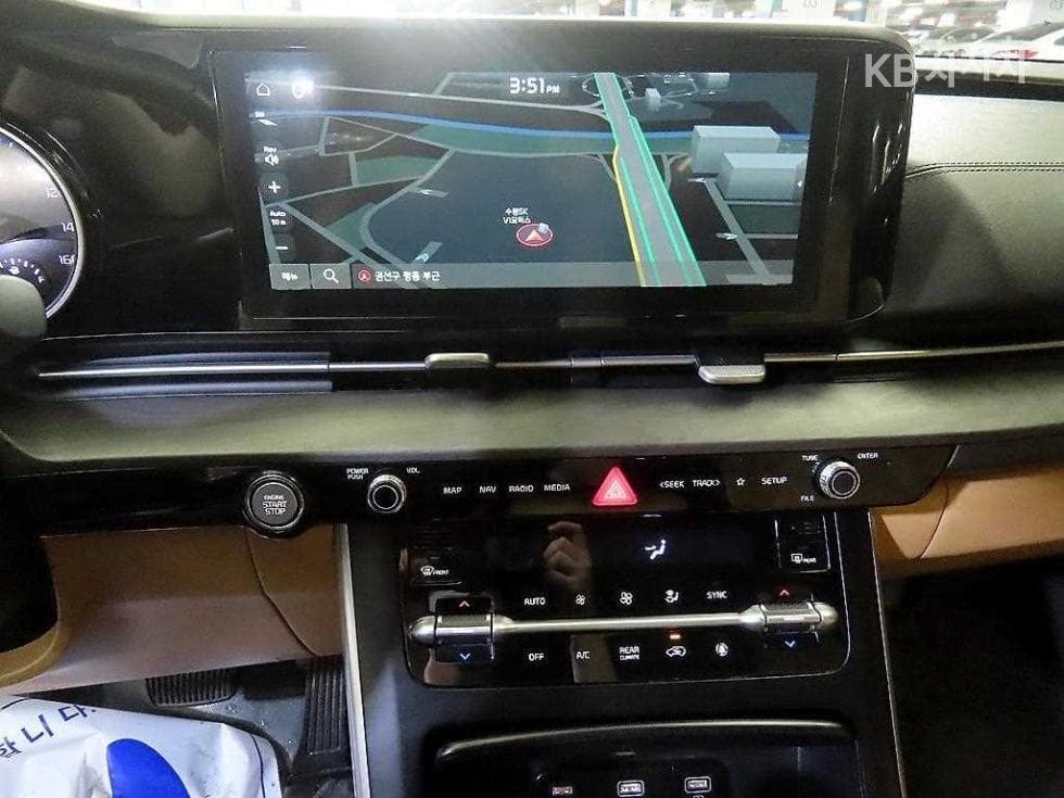 Киа Канивал 4-то поколениеD2.2 11-местен Престиж - 11