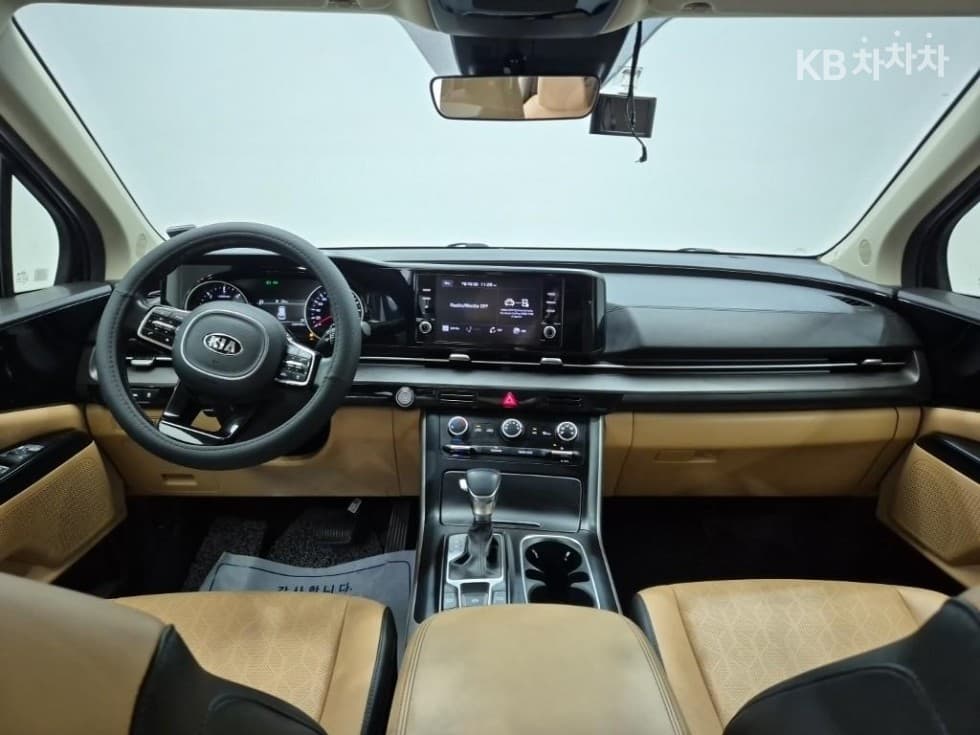 Kia Carnival 4th generationD2.2 9-seater Prestige - 8