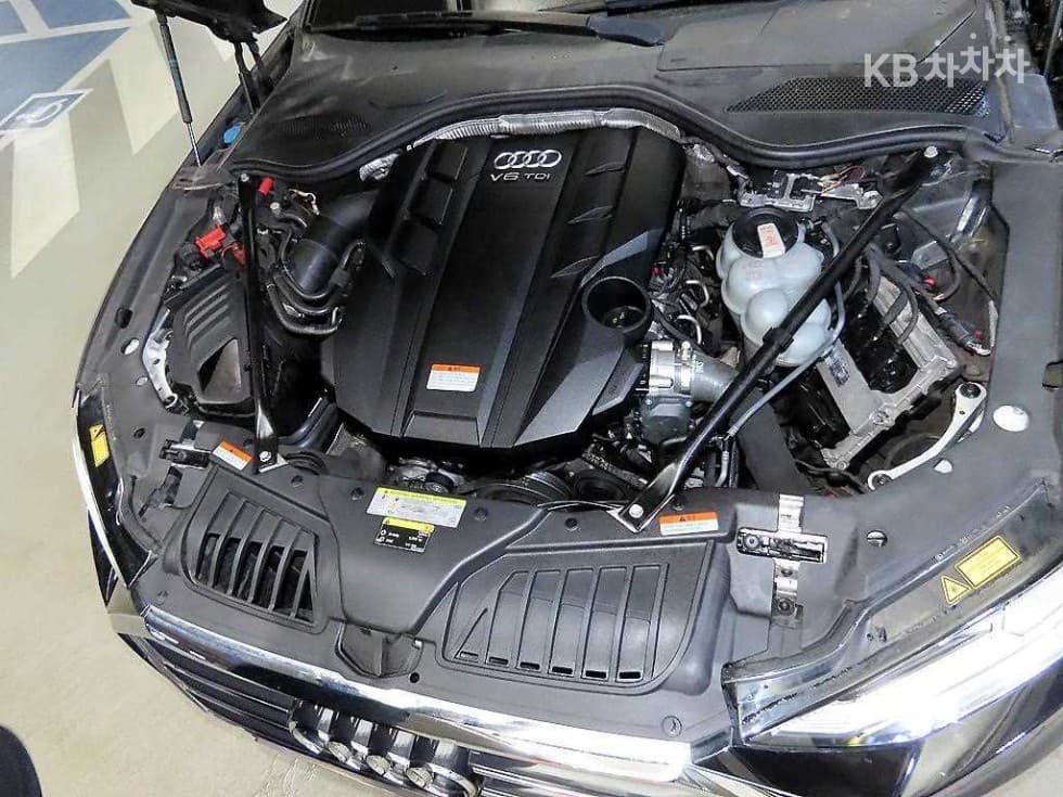 Ауди A8 (D5)50 Турбо Дизел Инжекция Quattro LWB - 19