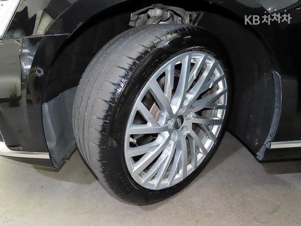 Ауди A8 (D5)50 Турбо Дизел Инжекция Quattro LWB - 20