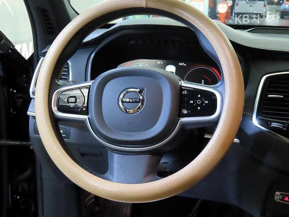 Volvo All New XC90T8 Inscription - 8