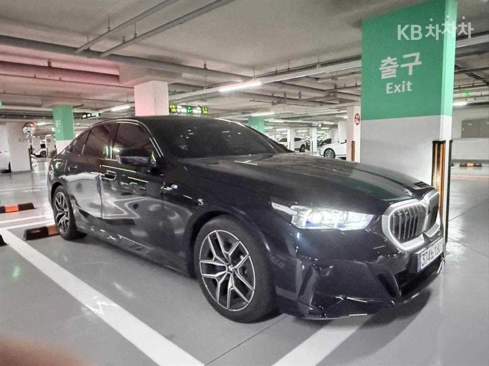 BMW Нов5 Серия(G60)520i M Sport - 2