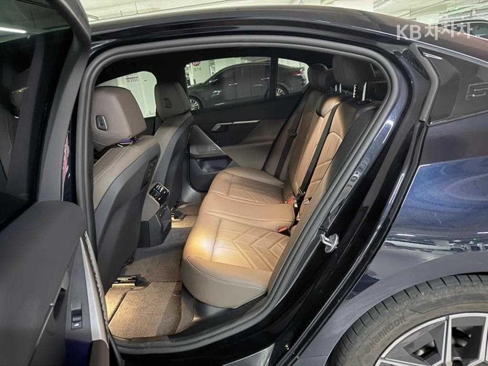 BMW Нов5 Серия(G60)520i M Sport - 8