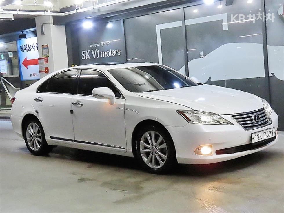 Lexus ES 350 Premium - Image 1