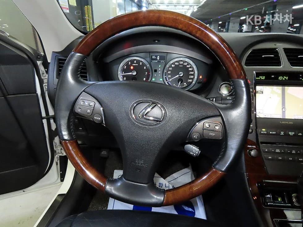 Lexus ES350 Premium - 8