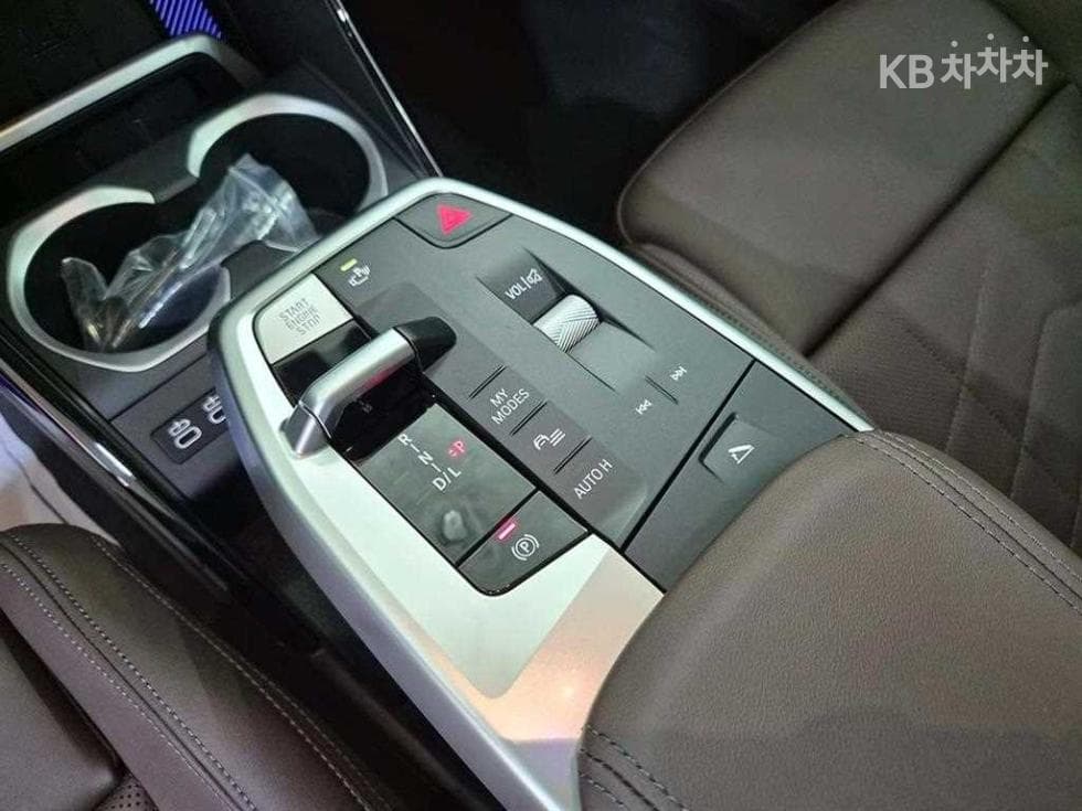 BMW X1(U11)sDrive20i xLine - 11