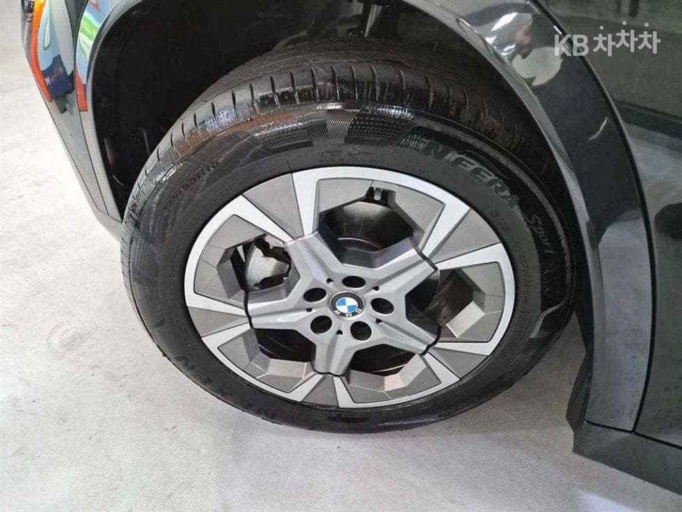 BMW X1(U11)sDrive20i xLine - 20