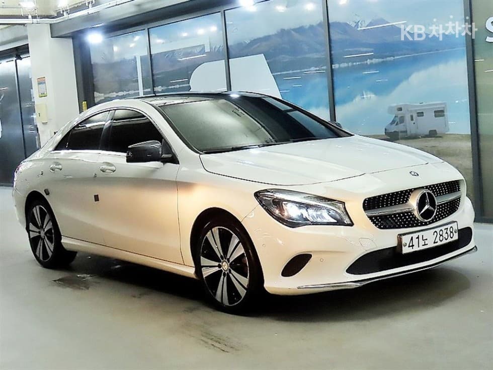 Mercedes-Benz CLA클래스 CLA250 4Matic C117(14~) - Image 1