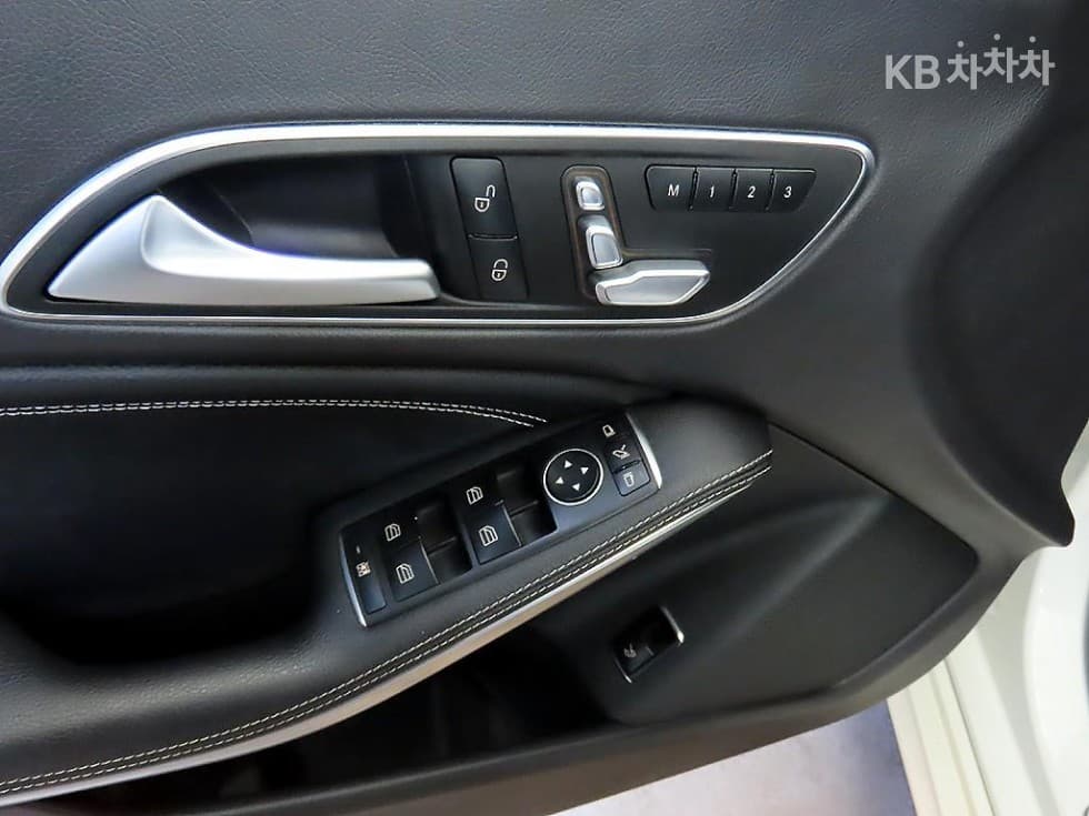 Mercedes-Benz CLA클래스CLA250 4Matic C117 - 14