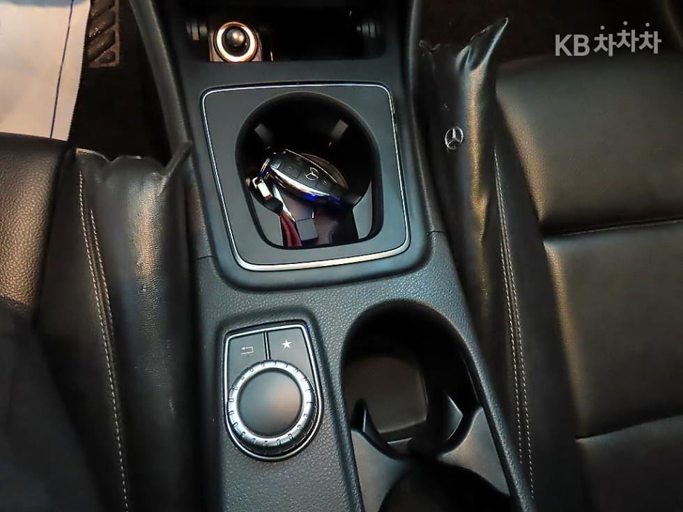 Mercedes-Benz CLA클래스CLA250 4Matic C117 - 15