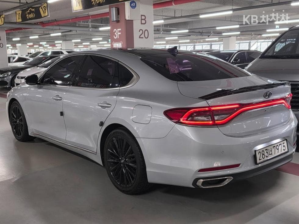 Хюндай Grandeur (Azera)IGДизел 2.2 Premium Специал (специален признак/издание) - 4