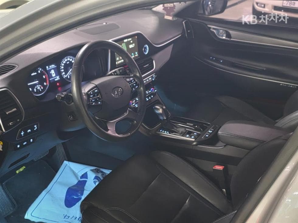 Хюндай Grandeur (Azera)IGДизел 2.2 Premium Специал (специален признак/издание) - 7
