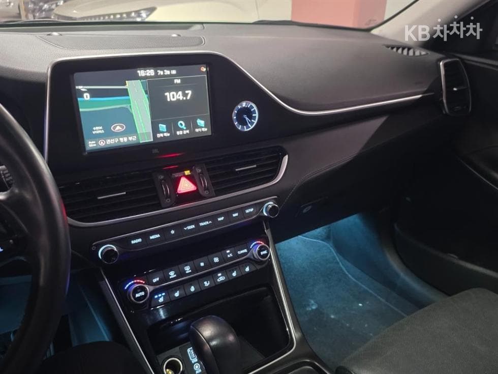 Хюндай Grandeur (Azera)IGДизел 2.2 Premium Специал (специален признак/издание) - 13