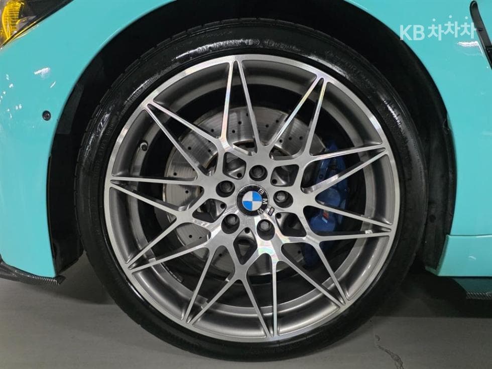 BMW M시리즈M3 Седан Competition F80 - 18
