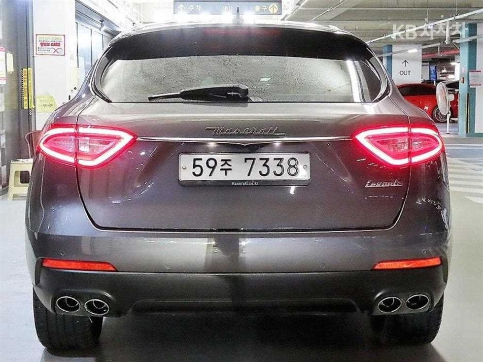 마세라티 르반떼3.0 Дизел AWD Premium - 5