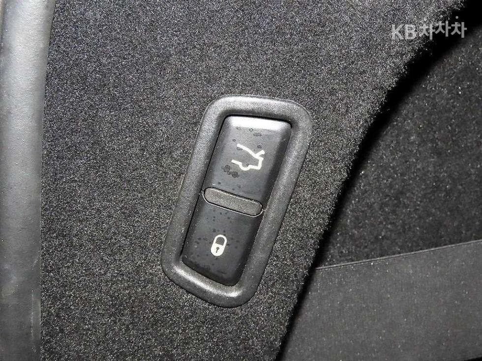 마세라티 르반떼3.0 Дизел AWD Premium - 16