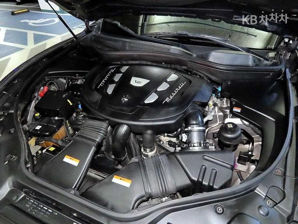 마세라티 르반떼3.0 Дизел AWD Premium - 19