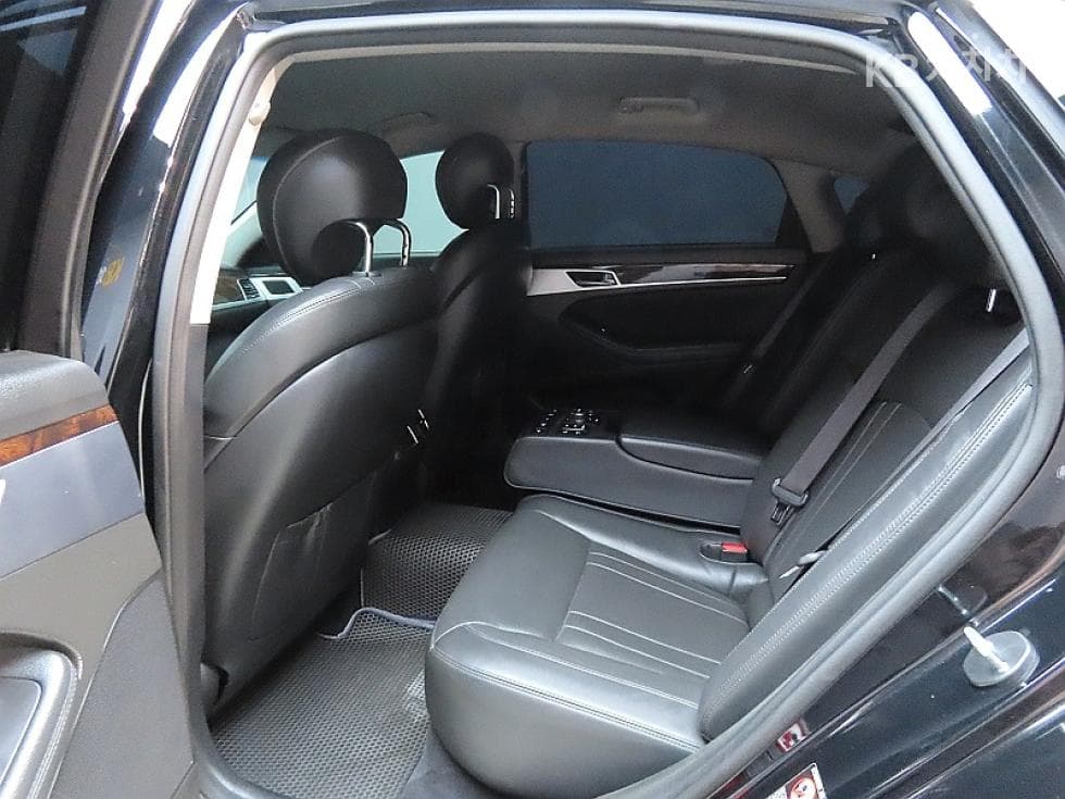 Хюндай ДженезисDHG330 Modern AWD Стандартен - 11