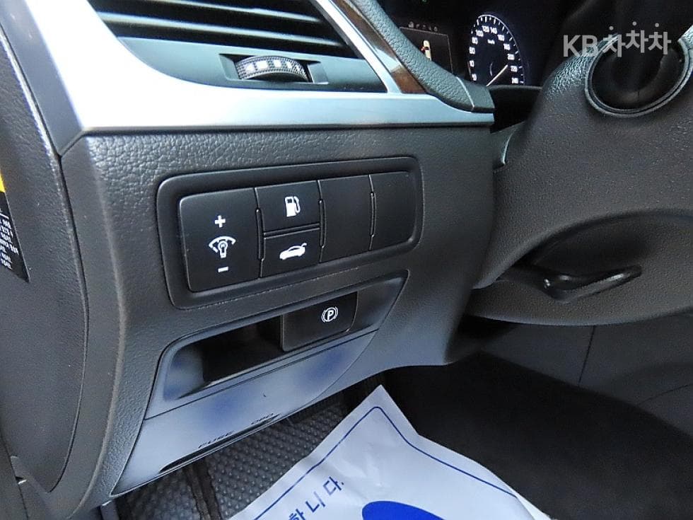 Хюндай ДженезисDHG330 Modern AWD Стандартен - 12