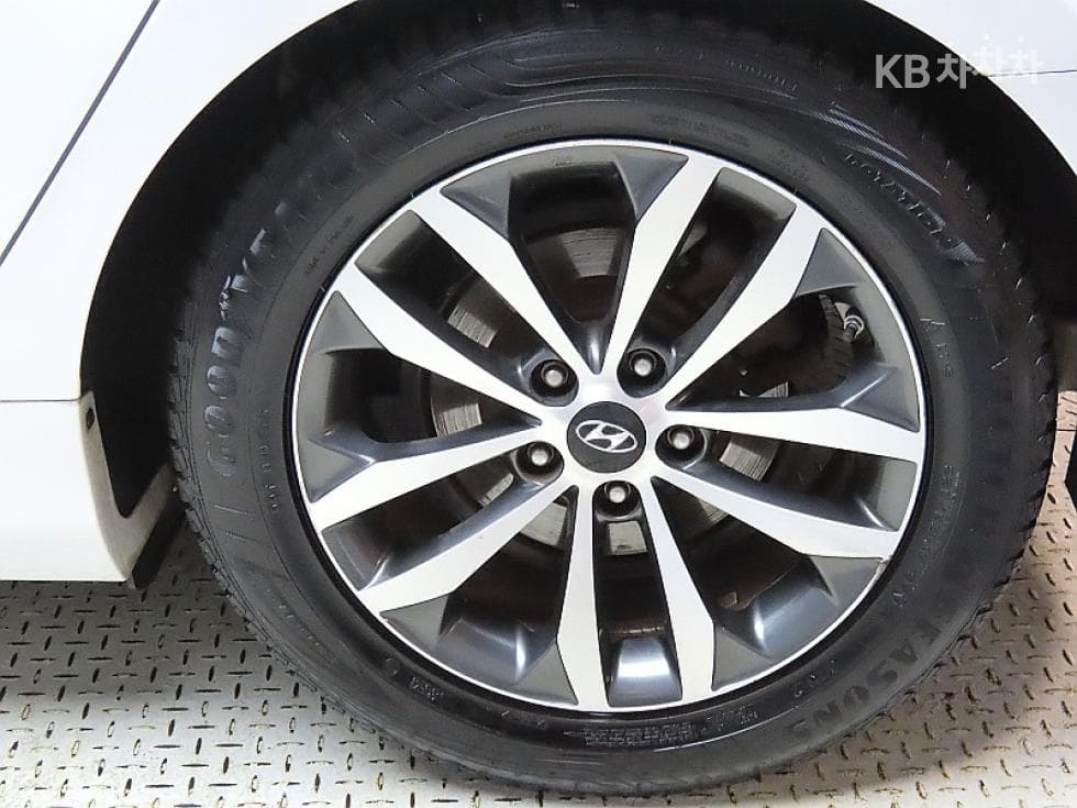 Хюндай Grandeur (Azera)HGHG240 Лукс - 20
