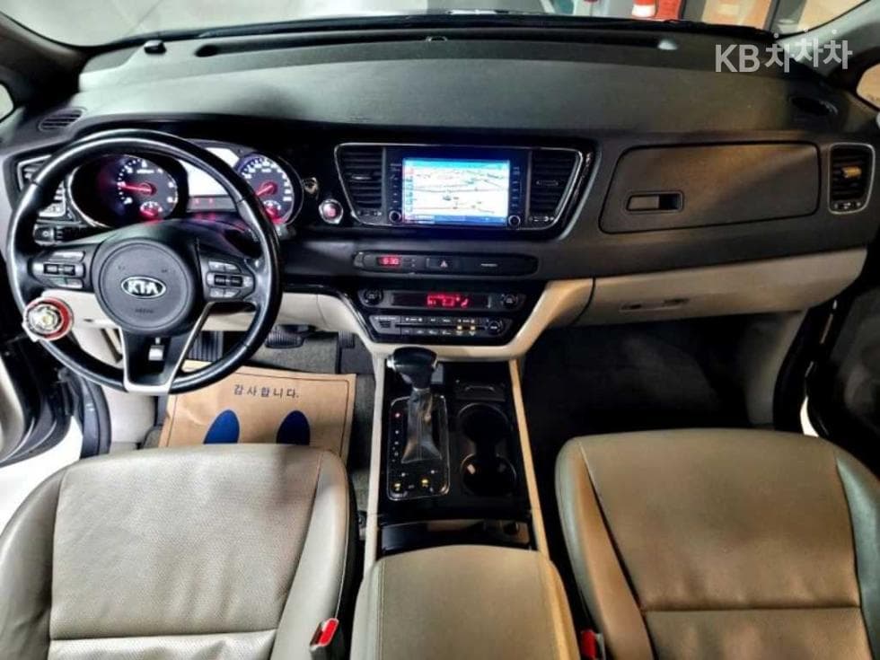 Kia All New Carnival9-seater 2.2 Diesel Prestige - 5