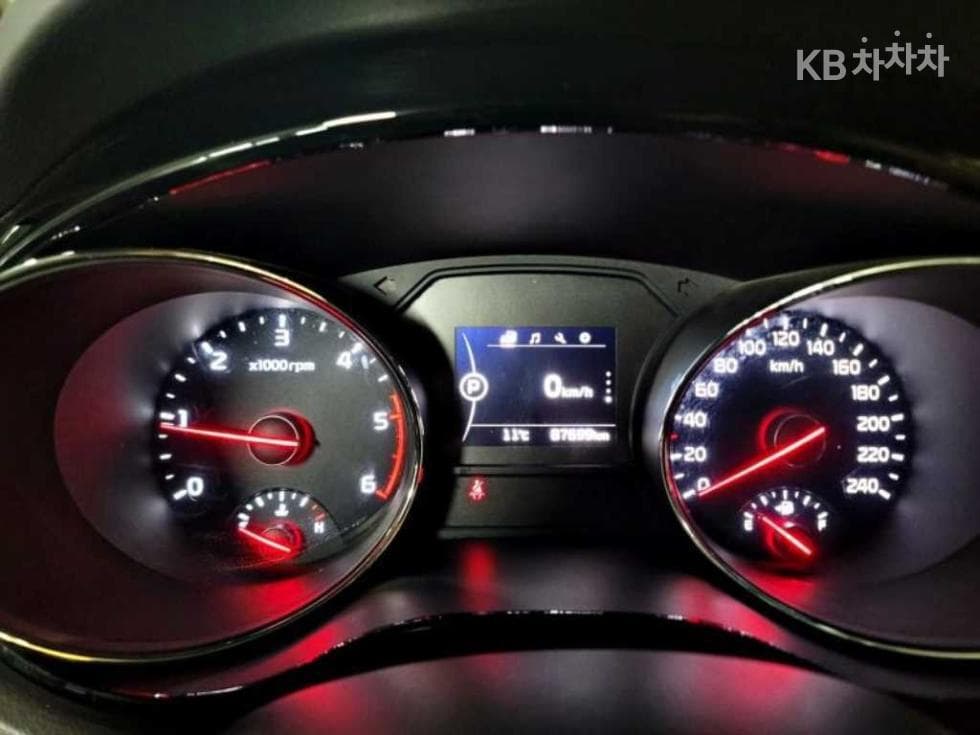 Kia All New Carnival9-seater 2.2 Diesel Prestige - 7