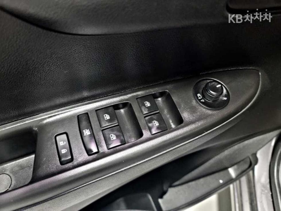 GM Korea The Next SparkLT PLUS C-TECH - 13
