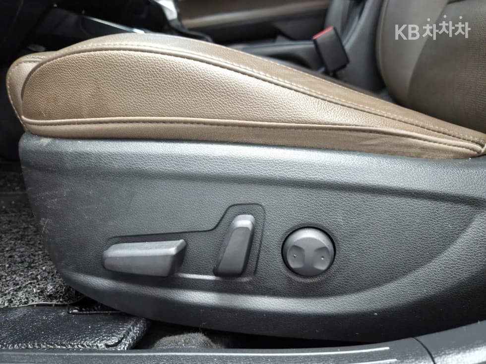 Kia All New K31.6 Gasoline Noblesse - 13