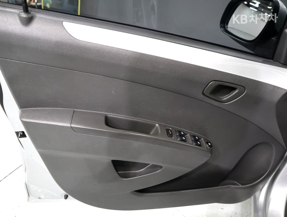 Джи Ем Корея Chevrolet СпаркLS Стандартен - 16