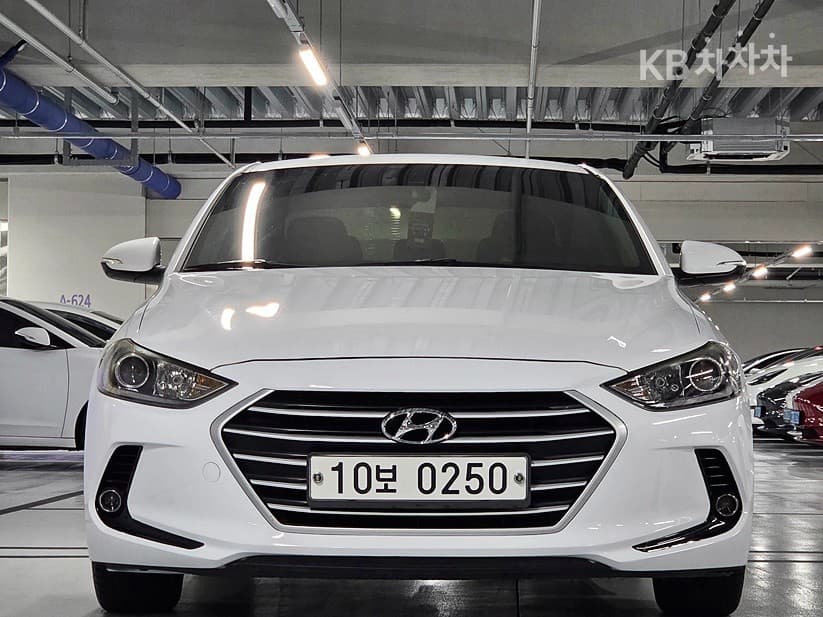 Hyundai Avante (Elantra)AD1.6 GDi Smart - 3